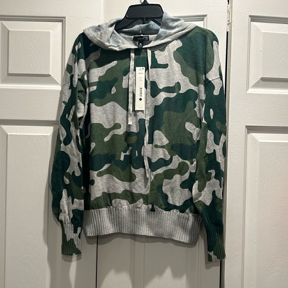 NWT Aqua Army Camo Hooded Sweater, Size Large